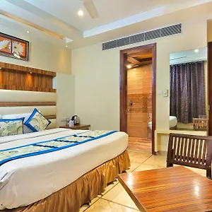 4* Отель Hari Piorko Grand - 2 Min From New Railway Station